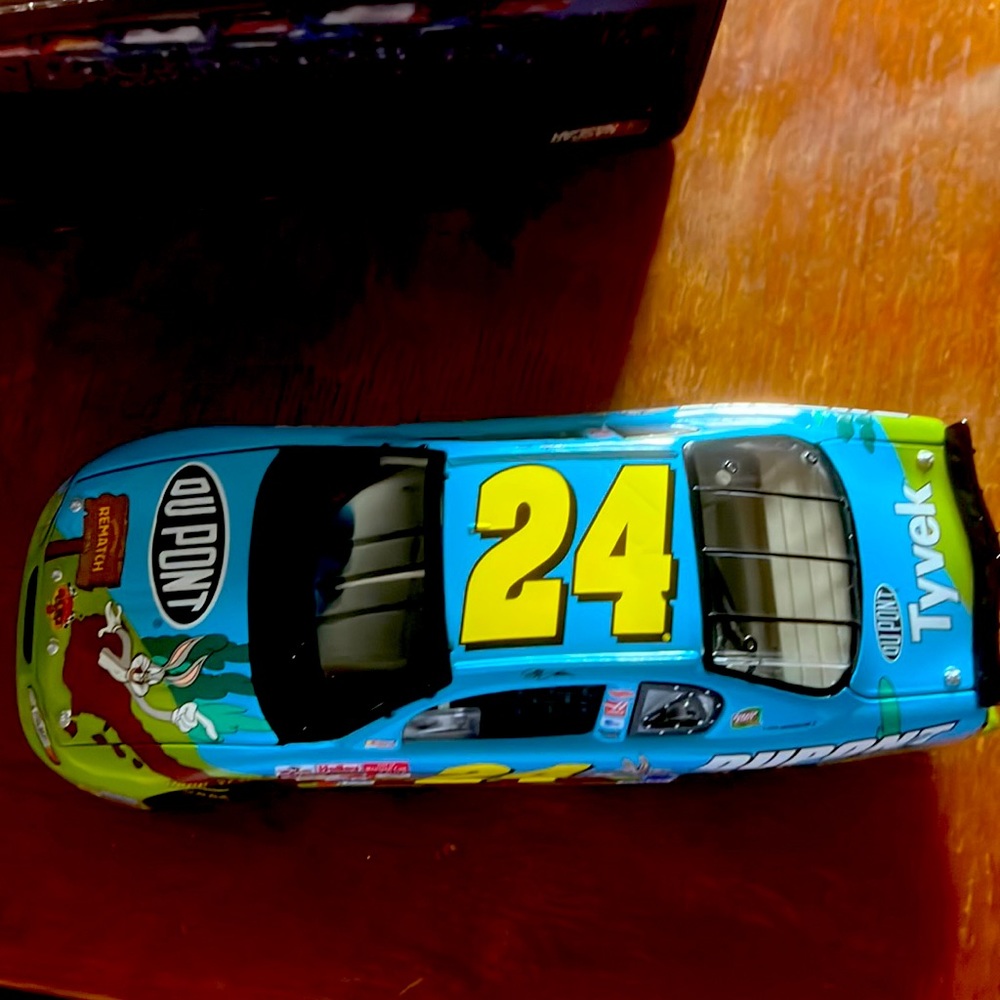 MAC Tools DUPONT Looney Toons Rematch #24 2002 Monte Carlo
